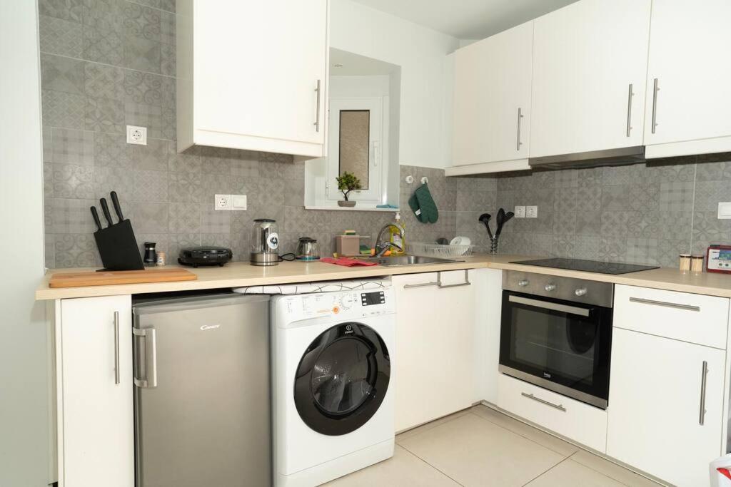 Homey Renovated 1 Bedroom Apartment In Kesariani Atény Exteriér fotografie